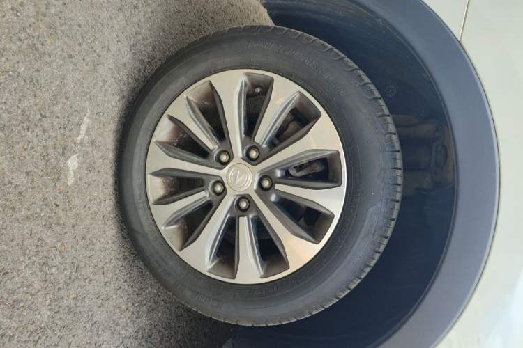 Used Changan Lingxuan 2017 1.6L Manual Happiness Edition
