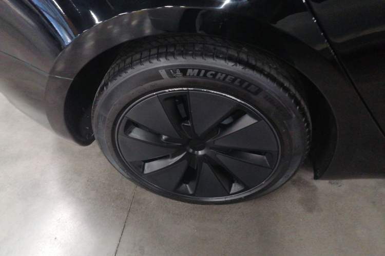 Used Tesla Model 3 2023 Rear-Wheel-Drive Version
