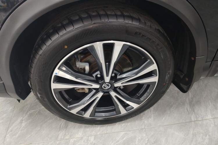 Used Nissan Qashqai 2021 2.0L CVT Luxury Edition Exterior 4