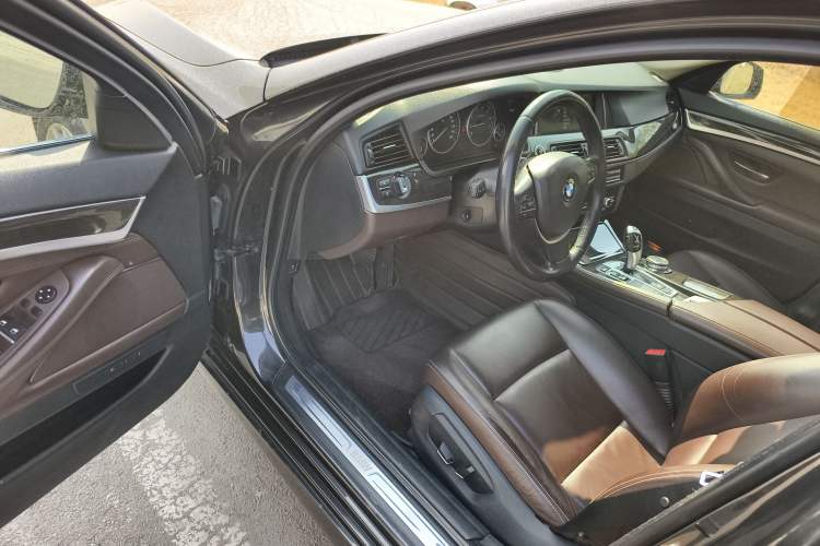 Used BMW 5 Series 2014 525Li Luxury Design Package
