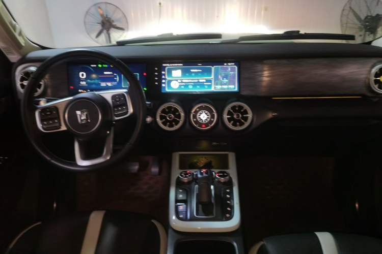 Used Tank 300 2021 City Edition 2.0T—Truly Stylish
