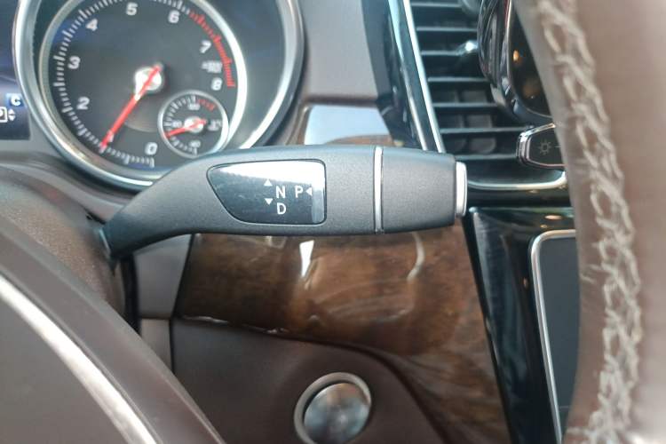 Used Mercedes-Benz GLS 2018 Refreshed GLS 400 4MATIC Dynamic Edition Gear Lever