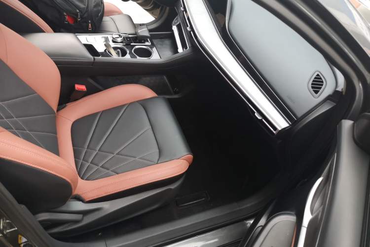 Used CHANGAN Eado 2023 Changan Edition PLUS Blue Whale NE 1.4T GDI DCT Prestige Version
