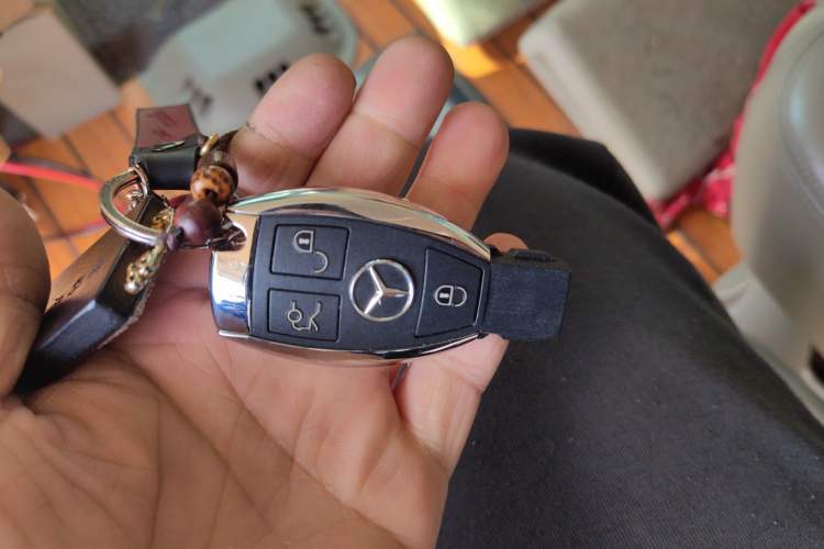 Used Mercedes-Benz Viano 2010 2.5L Luxury Edition
