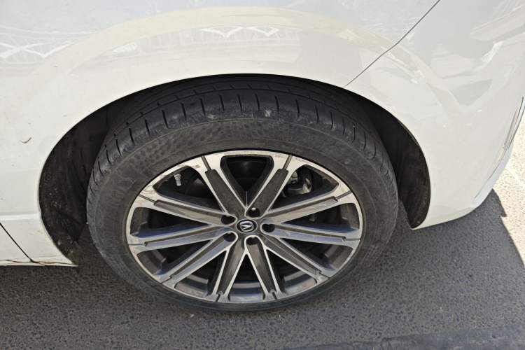 Used CHANGAN UNI-K 2021 2.0T Prestige Edition Right Front Wheel Hub