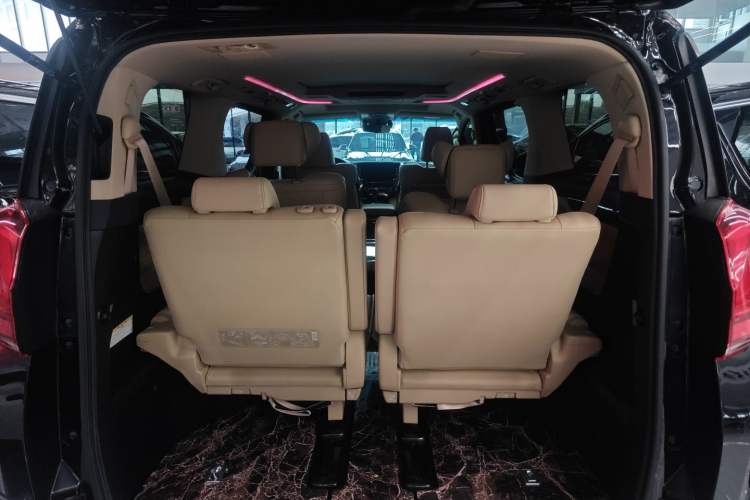 Used Toyota Alphard 2021 Dual-Engine 2.5L Luxury Edition Trunk