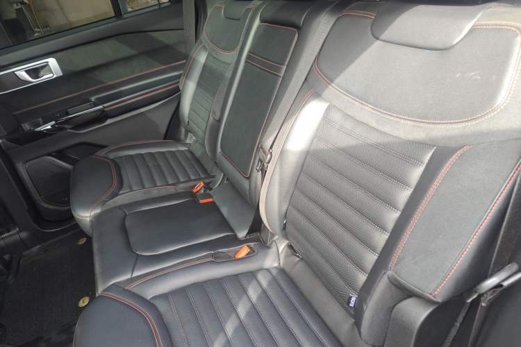 Used Ford Explorer 2023 EcoBoost 285 4x4 ST-LINE 7-Seater Left Rear Seat