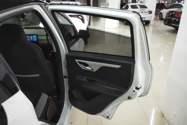 Used SOL E10X 2021 302 km Range Luxury Version 31.4 kWh