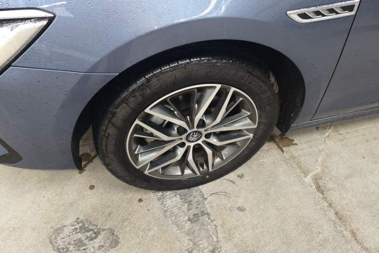 Used BYD Qin PLUS 2024 Honor Edition EV 420KM Leading Model
