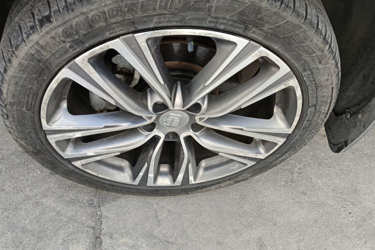 Used BYD Tang 2019 2.0T Automatic SmartConnect Luxury 7-Seater China VI Standard
