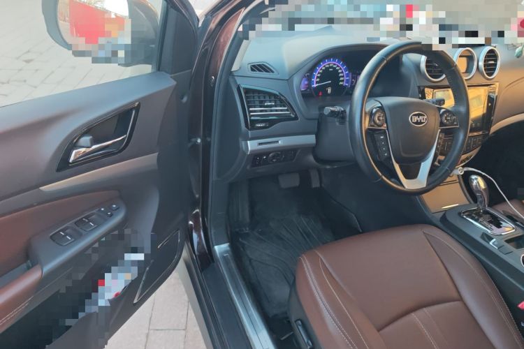 Used BYD S7 2015 2.0T Upgraded Automatic Luxury Version Driver Seat