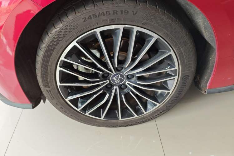 Used BYD Han 2020 EV Long-Range Luxury Model Left Front Wheel Hub