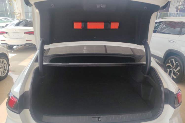 Used Peugeot 508 2019 508L 400THP PureTech Driving Control Version China VI Standard Trunk