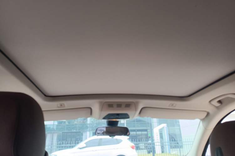 Used BMW 5 Series GT 2015 528i Leading Model Headliner