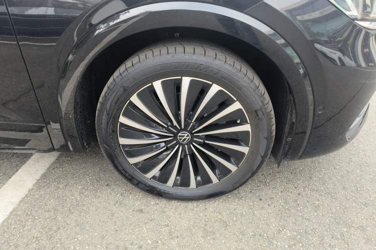 Used Volkswagen Viloran 2024 380TSI Premium Edition