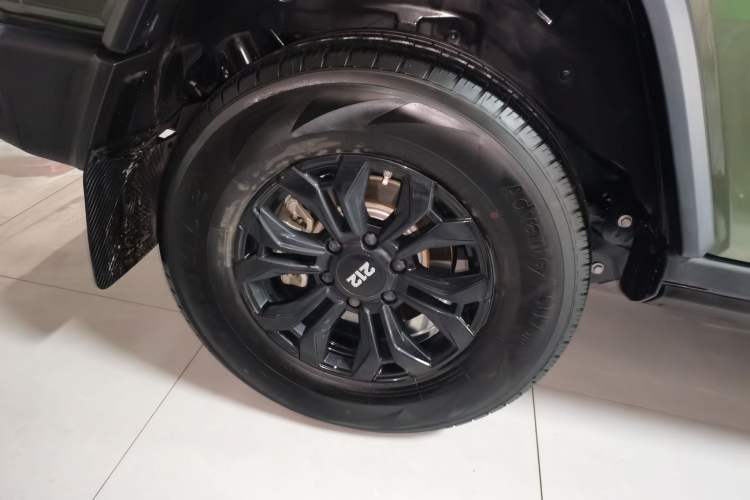 Used 212 T01 2024 2.0T Explorer