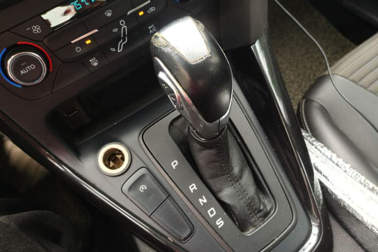 Used Ford Focus 2017 Sedan EcoBoost 125 Automatic Supreme Style SmartDrive Edition
