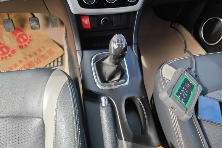 Used HYOSOW H3 2015 1.5L manual Comfort trim level