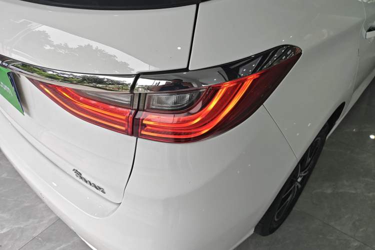 Used BYD Song MAX 2017 1.5T Automatic Smart Connect Elite 7-Seater
