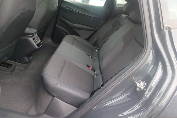 Used Volkswagen ID.UNYX 2024 Pro Long-Range Version Left Rear Seat