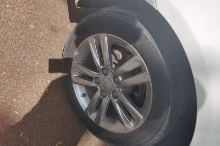 Used Geely Auto Emgrand 2017 Sedan Million Edition 1.5L Manual - Upward Version Right Rear Wheel Hub