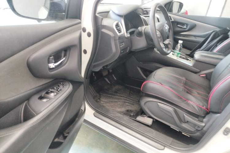 Used Nissan Murano 2019 2.5L XE Two-Wheel Drive Elite Version China VI Standard
