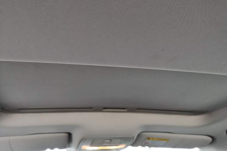 Used Roewe i5 2019 1.5L Automatic 4G Connected Langhao Edition Headliner
