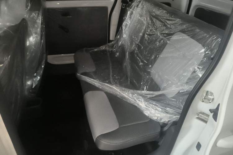 Used Wuling Zhiguang New Energy 2025 Model 305km Ambitious Edition Left Rear Seat