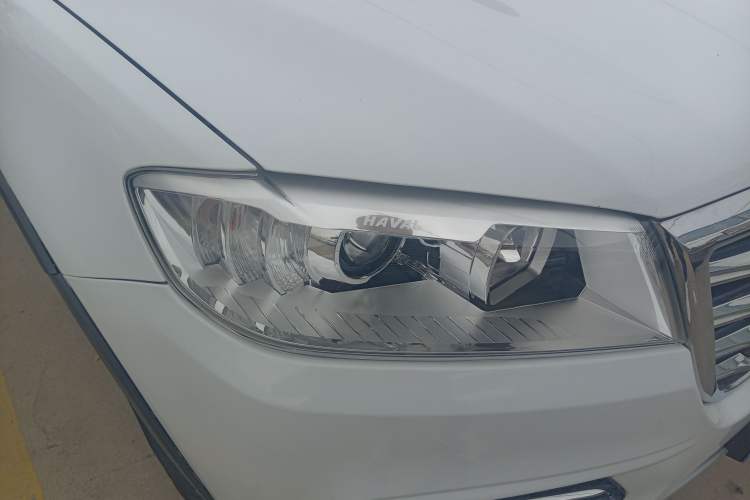Used Haval H6 2019 Sport Edition 1.5T Automatic Two-Wheel Drive Elite Model China VI Right Front Headlight