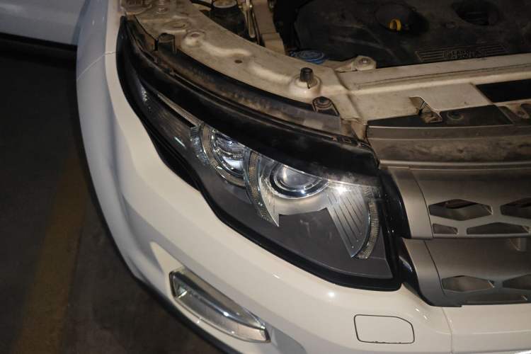 Used Land Rover Range Evoque 2015 2.0T Five-Door Zhiyao Edition Exterior 6