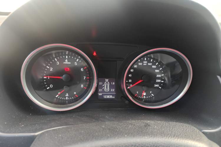 Used Haval H6 2015 Revised Version Sport Edition 1.5T Manual Transmission Two-Wheel Drive Elite Grade