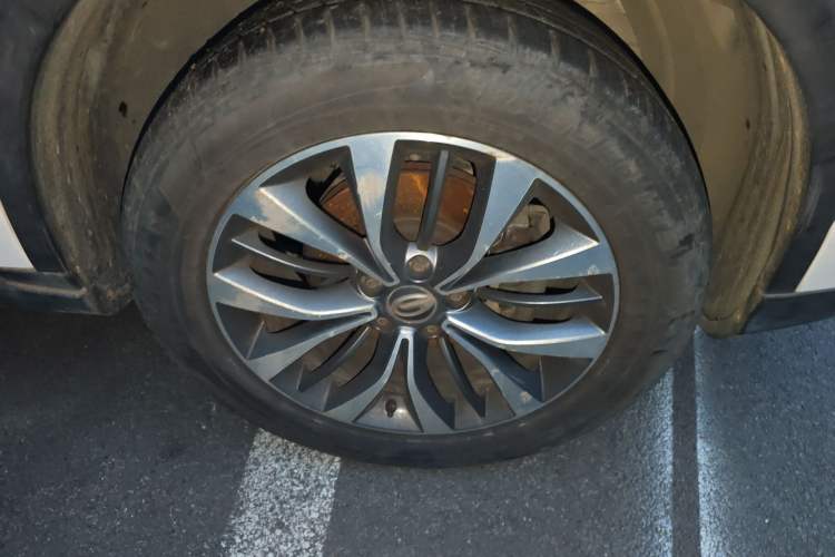 Used GAC Trumpchi GS8 2017 320T Two-Wheel Drive Luxury Smart Connectivity Version (7 Seats)