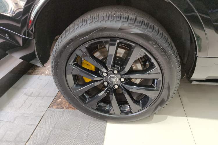 Used Land Rover Discovery 2024 360 PS S