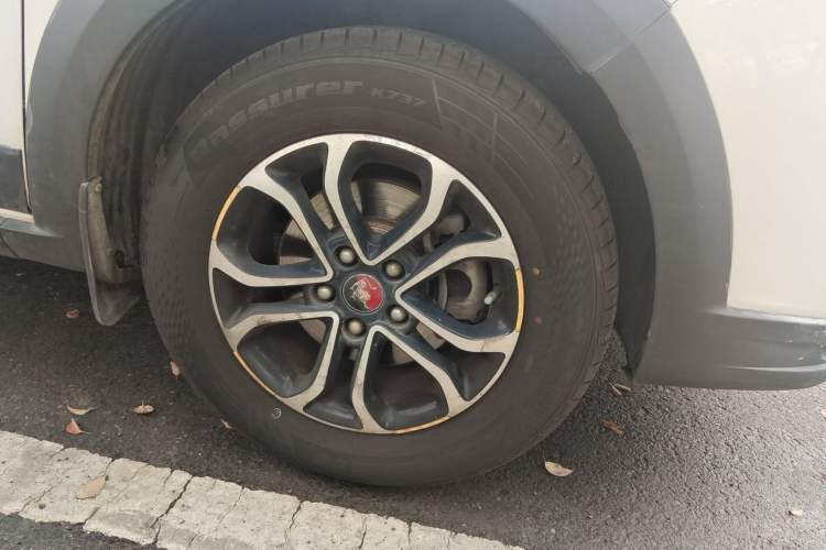 Used FORTHING Joyear X3 2017 1.5L Manual Comfort Model Right Front Wheel Hub