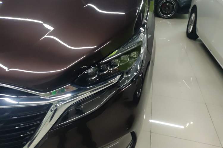 Used Buick GL8 2021 ES Landtrek 653T Luxury Model
