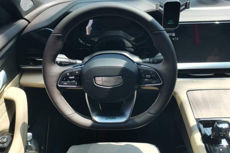 Used Geely Auto Monjaro L 2025 Dongfang Yao 2.0TD Automatic Lanxing Edition
