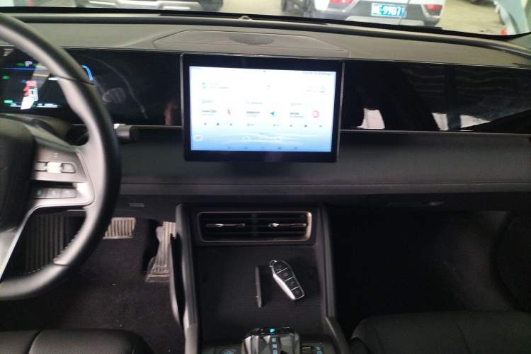 Used BYD Qin L 2024 DM-i 80KM Leading Model Audio And AC Panel