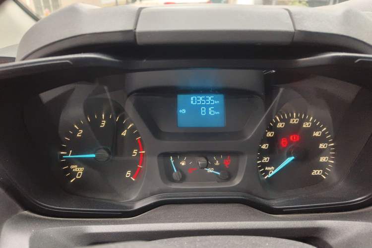 Used Ford Transit 2019 2.0T Diesel Multi-Purpose Commercial Vehicle Short Wheelbase Low Roof 6-Seater China VI Standard Odometer Close Up