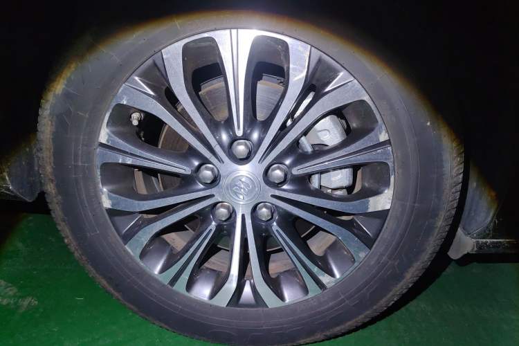 Used Buick GL8 2021 Land Cruiser Executive Class 652T Comfort Model