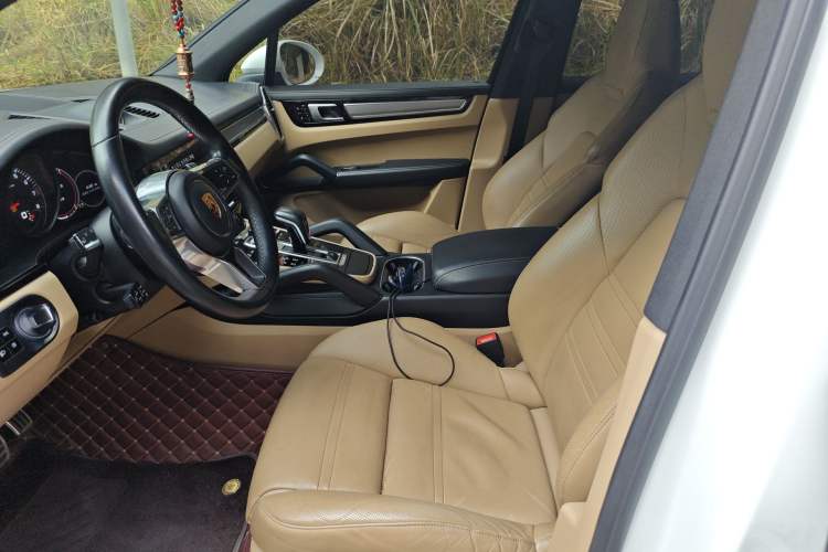 Used Porsche Cayenne 2018 Cayenne S 2.9T Left Front Seat