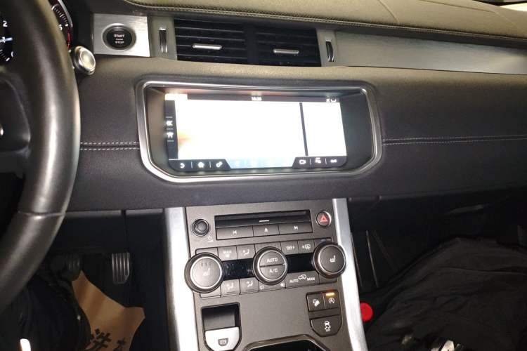 Used Land Rover Range Rover Evoque 2017 2.0T SE PLUS Smart Enjoyment Edition