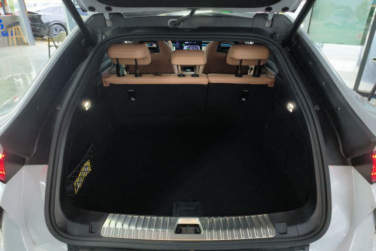 Used BYD Song L EV 2024 550 km Excellence Version
