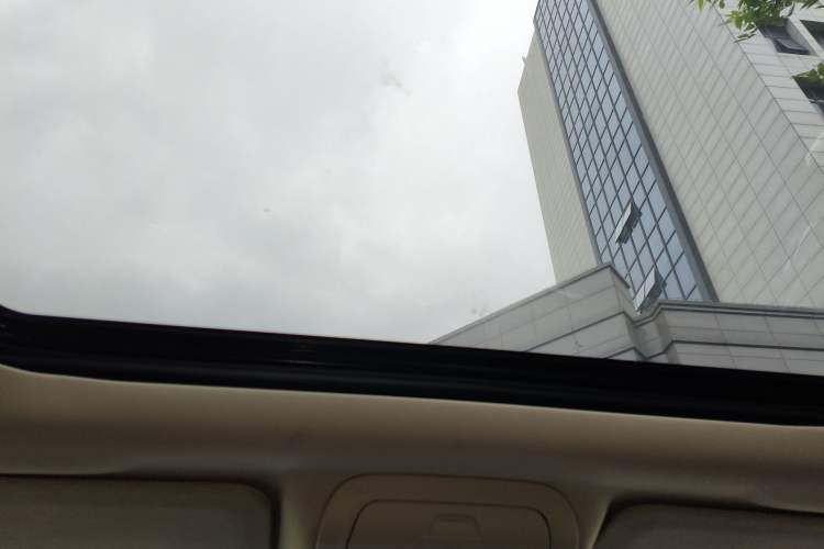 Used Cadillac XT5 2018 28T Four-Wheel Drive Luxury Model Headliner