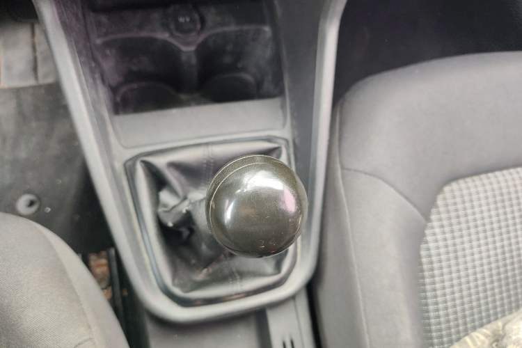 Used Volkswagen Santana 2016 1.6L Manual Fashion Edition Gear Lever