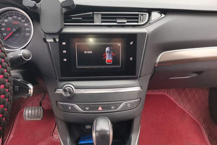 Used Peugeot 408 2016 1.6T Automatic Luxury Edition Audio And AC Panel