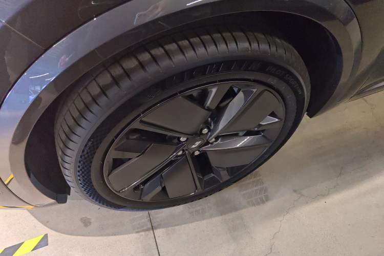 Used Li Auto L9 2025 Ultra Smart Refreshed Edition