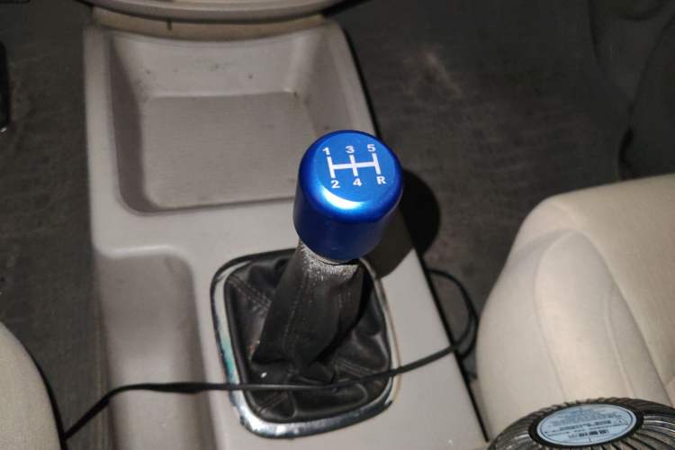 Used FORTHING Lingzhi 2017 V3 1.5L 7-seater Standard Model Gear Lever