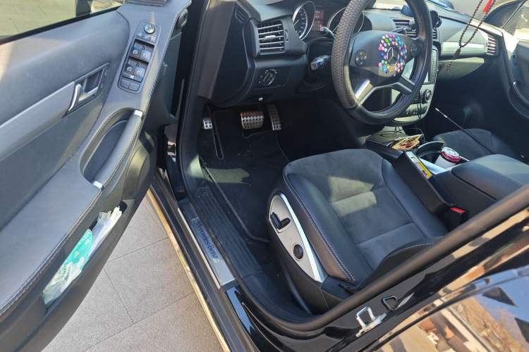 Used Mercedes-Benz R-Class 2014 R 320 4MATIC Business Model
