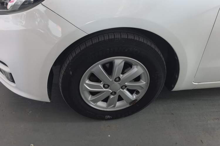 Used Kia K2 2015 Hatchback 1.4L MT GLS Cool Edition
