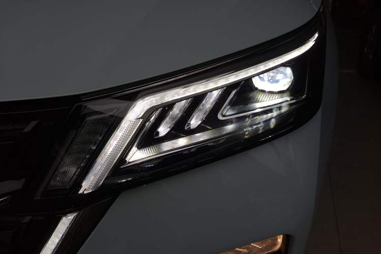 Used Wuling Asta 2022 2.0L DHT Electric-Speed Version